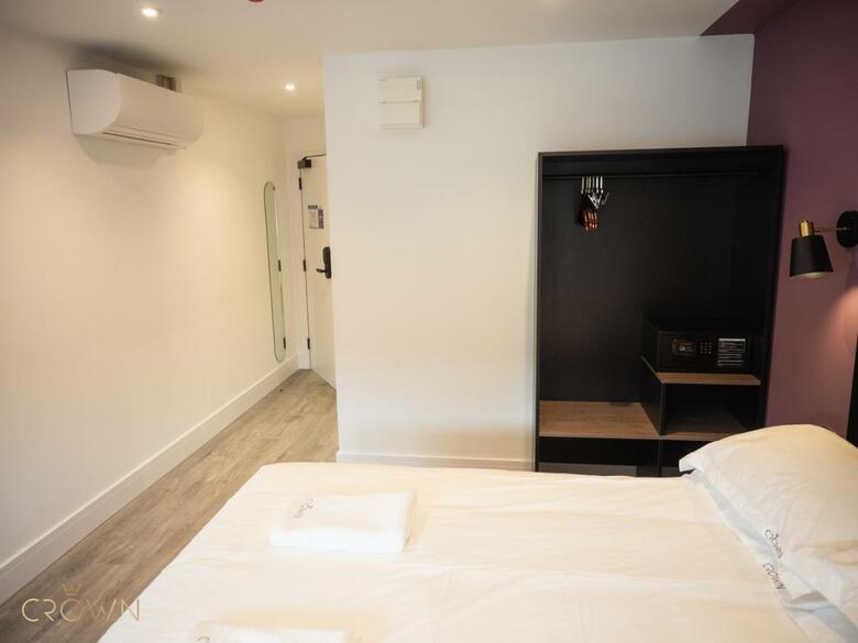 Crown Hotel