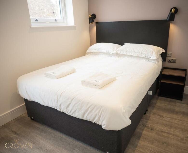 Crown Hotel