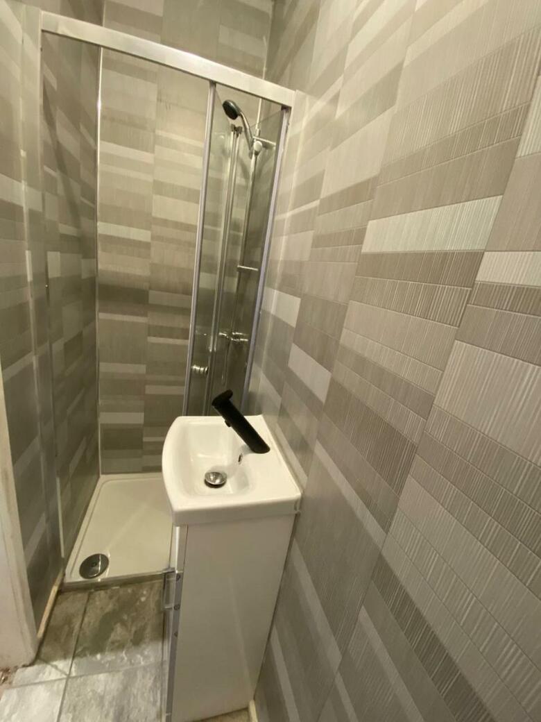 Alexander Hotel Fully Refurbished All Rooms En-suite