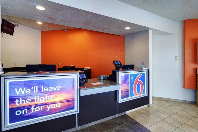 Motel 6 Destin