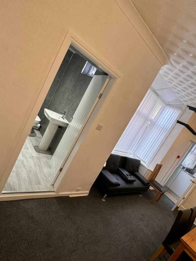 Pinnacle Hotel And Suites Formerly Jean Martyn Hotel Blackpool