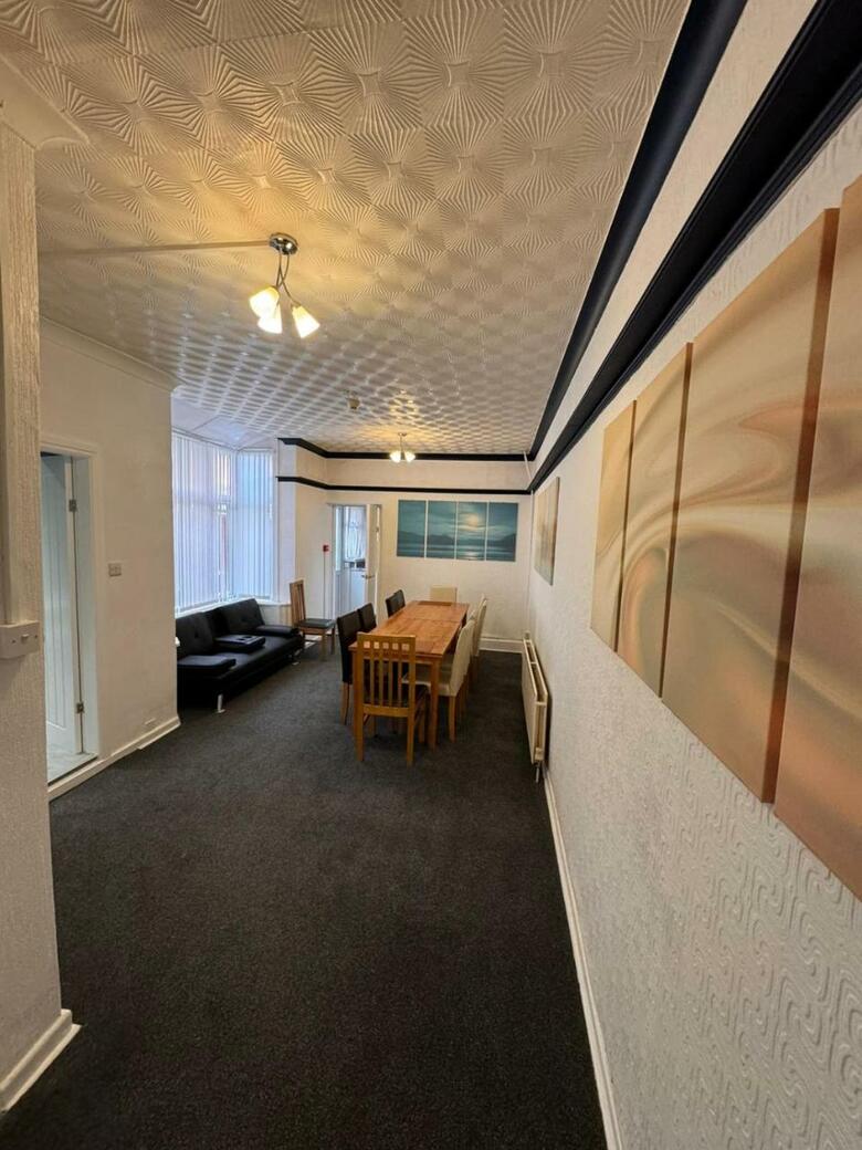 Pinnacle Hotel And Suites Formerly Jean Martyn Hotel Blackpool