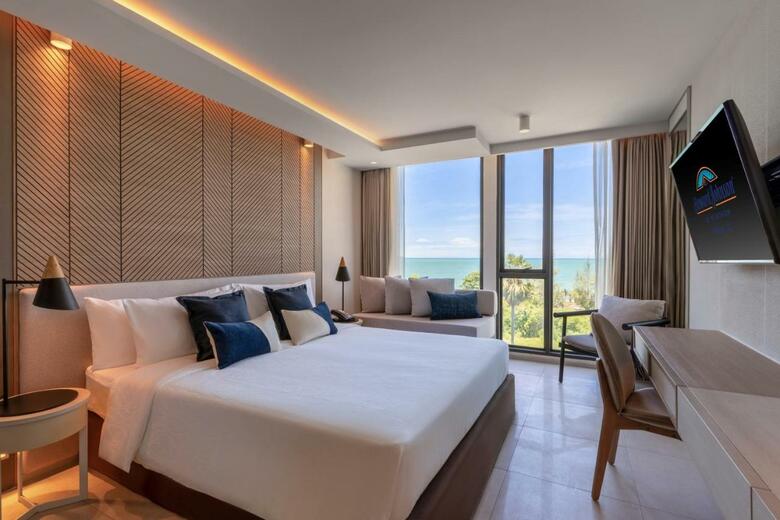 Hotel Howard Johnson By Wyndham Pattaya Jc