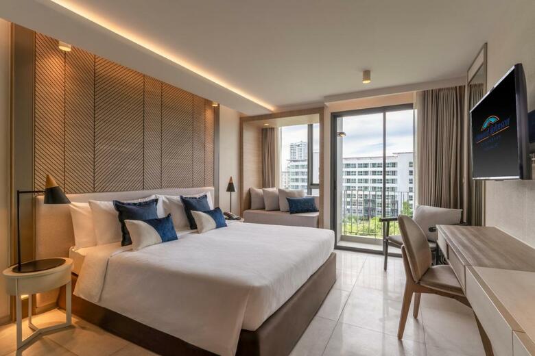 Hotel Howard Johnson By Wyndham Pattaya Jc