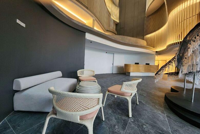Hotel Howard Johnson By Wyndham Pattaya Jc