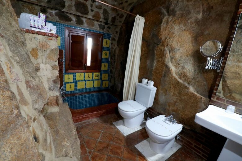 Hotel Monasterio Rocamador