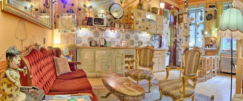 Hostal Lavender Circus Hostel