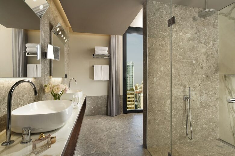 Hotel Milano Verticale | UNA Esperienze