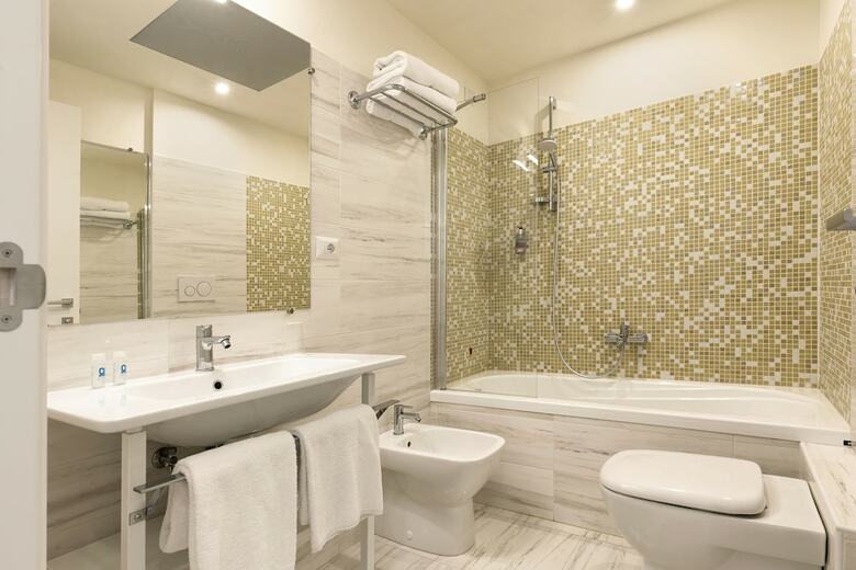 Adesso Hotel