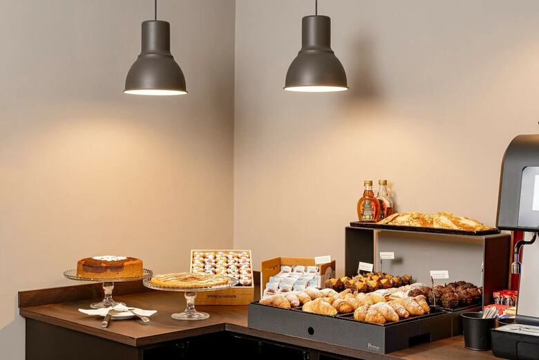 Flom Boutique Hotel