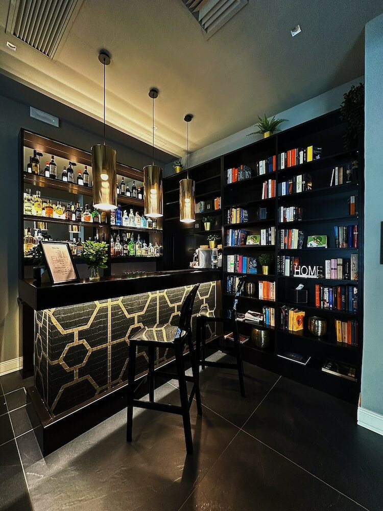 Flom Boutique Hotel