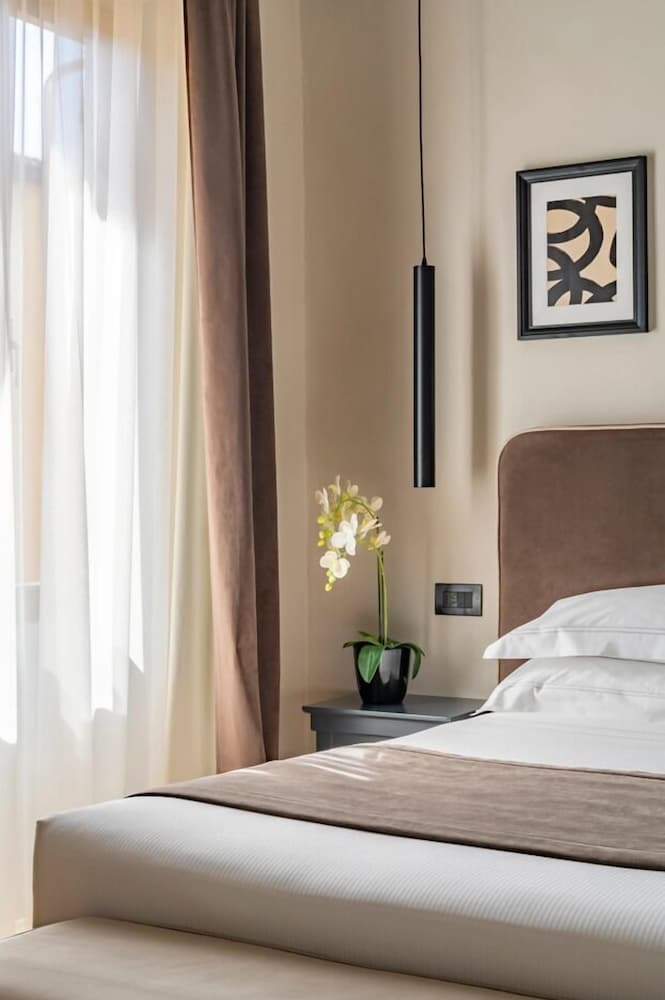 Flom Boutique Hotel