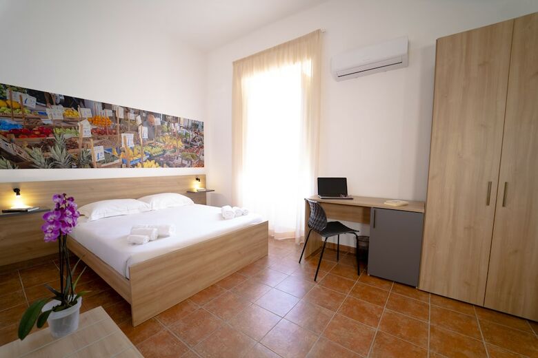Ballar� Hotel