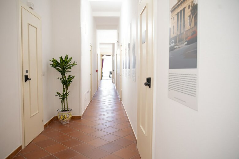 Ballar� Hotel