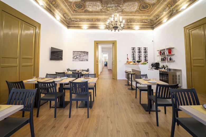 Ballar� Hotel