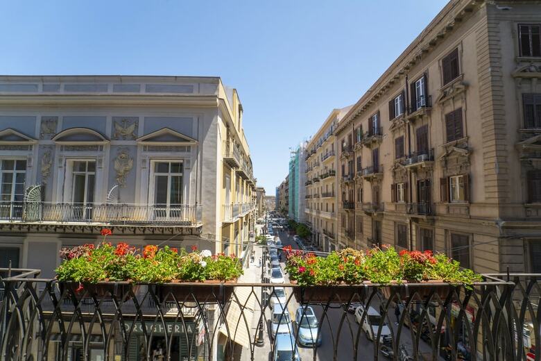 Ballar� Hotel