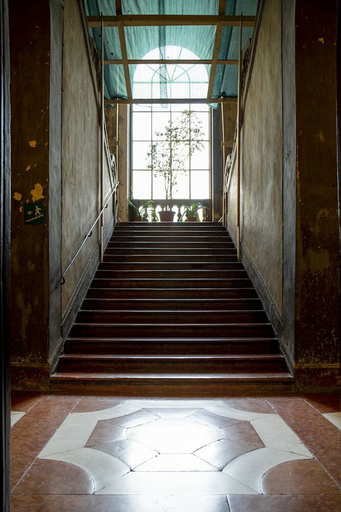 Ballar� Hotel