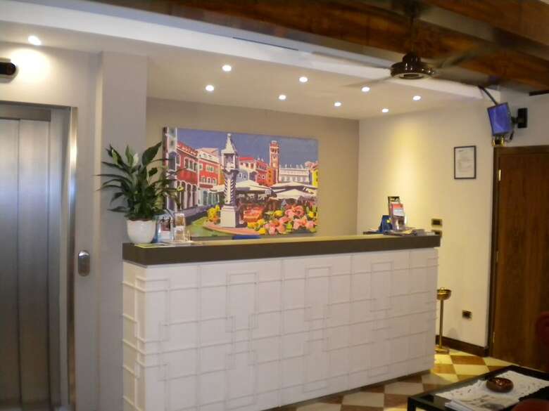 Hotel Aurora