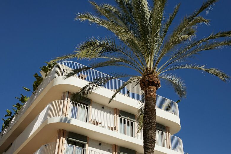 Belle Marivent Petit Hotel