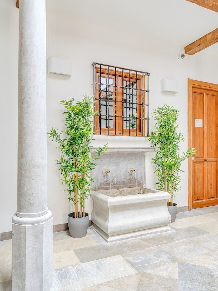 Aparthotel Limehome Granada Calle Mirasol