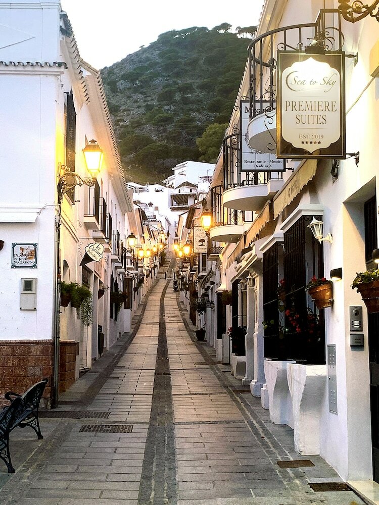 Aparthotel Sea To Sky Suites - Mijas Pueblo