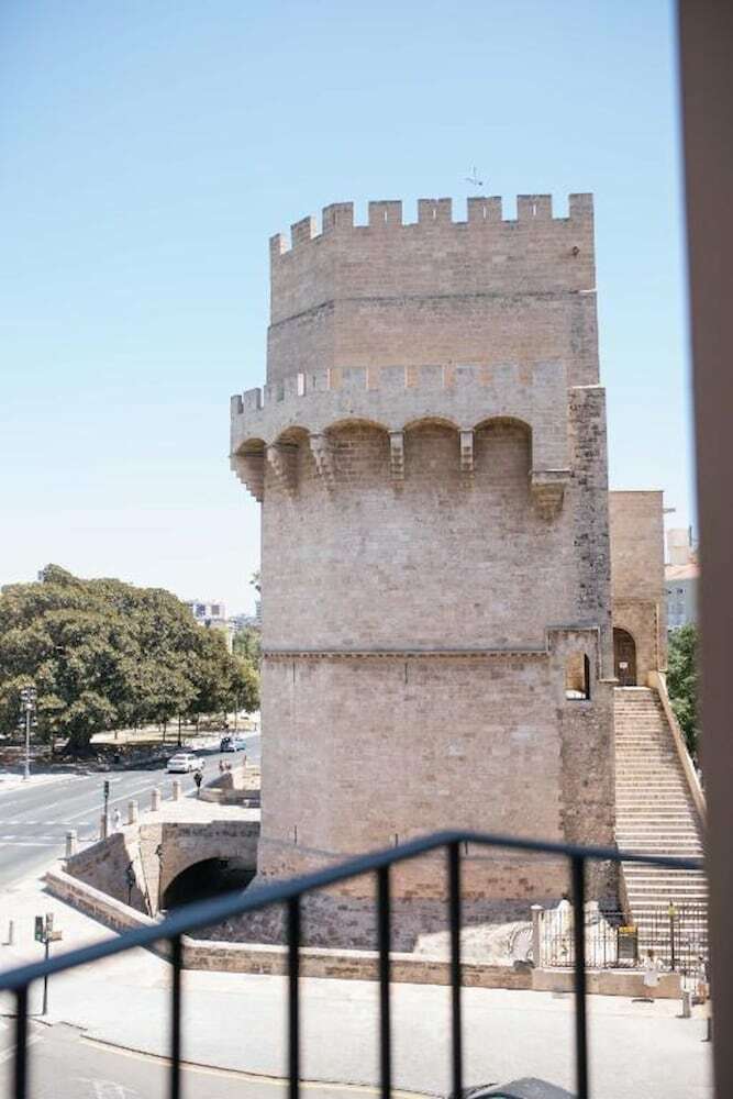 Hotel Myr Puerta Serranos