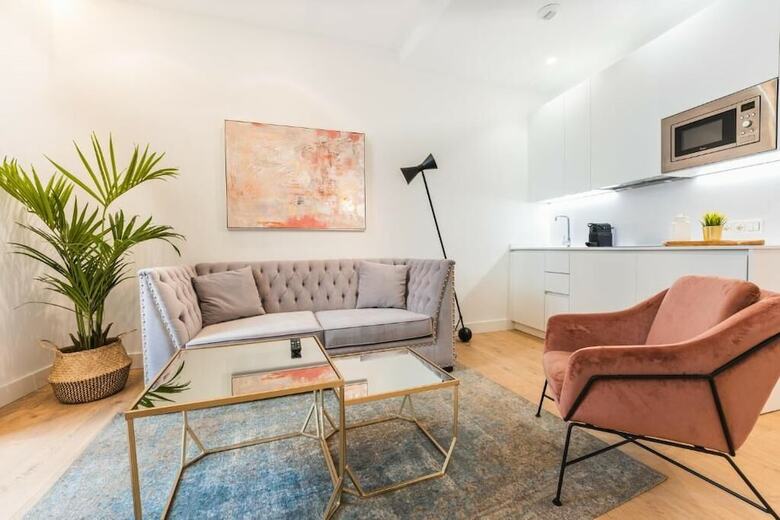 Hotel Debamb� Suites
