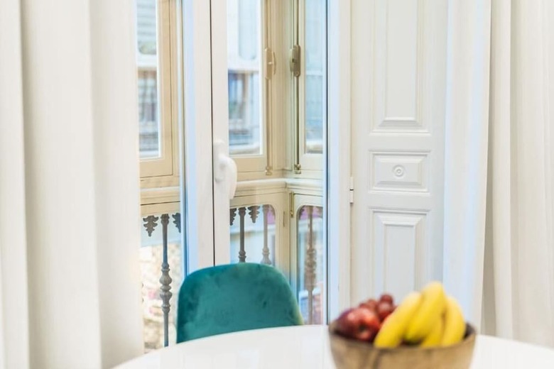 Hotel Debamb� Suites