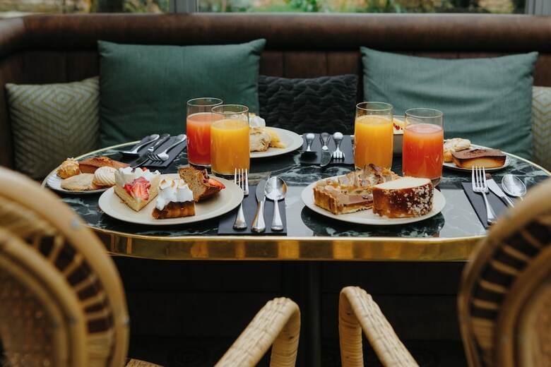 Hotel Drawing House