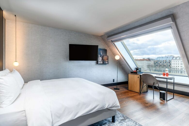 Radisson Red Hotel, Vienna