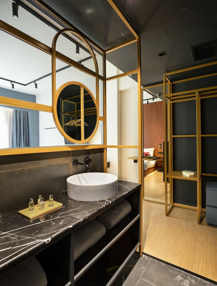Colors Hotel Athens