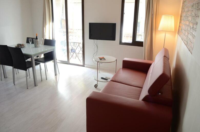 Poble Sec Apartments