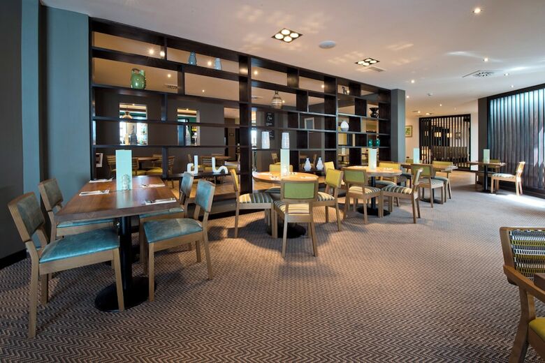 Hotel Premier Inn Heathrow Airport Terminal 4