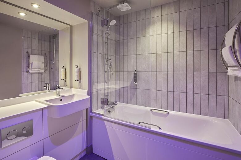 Hotel Premier Inn Gatwick Crawley - Goff's Park