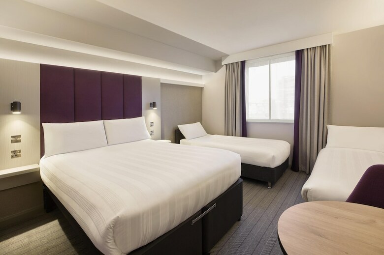 Hotel Premier Inn Gatwick Crawley - Goff's Park