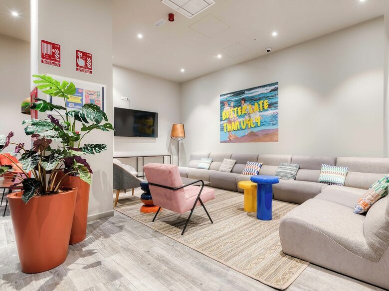Apartamentos Livensa Living Studios Valencia Marina Real