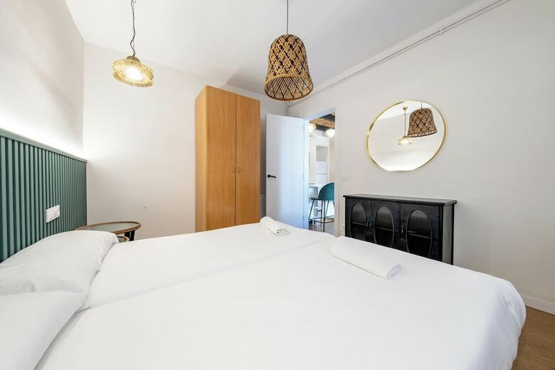 Bebarceloner Eixample Apartments
