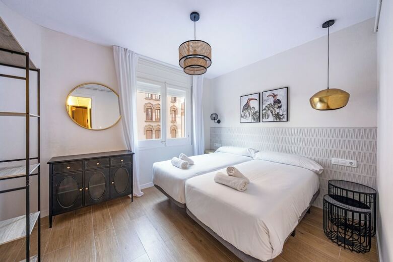 Bebarceloner Eixample Apartments