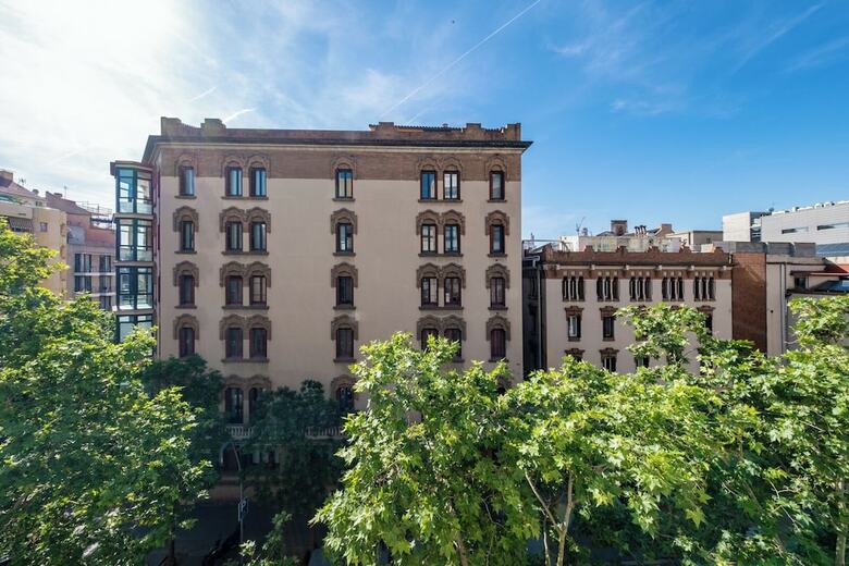 Bebarceloner Eixample Apartments