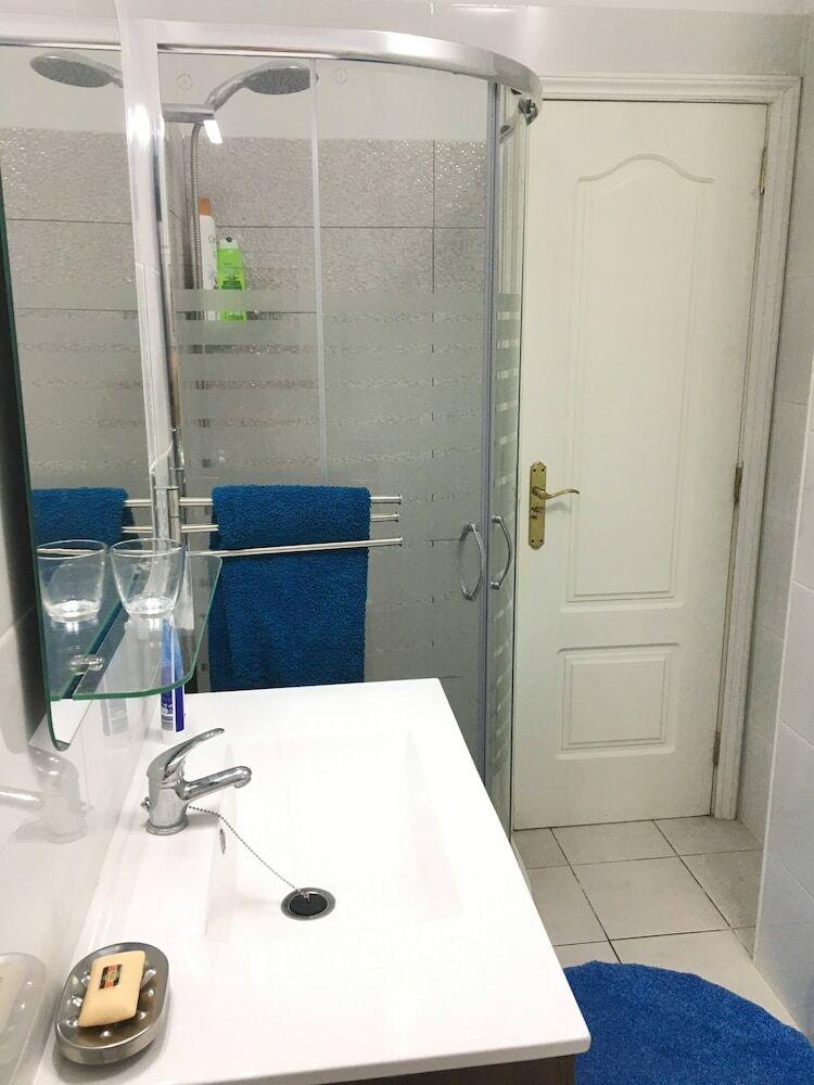 2 Bd Apartment With Stunning View