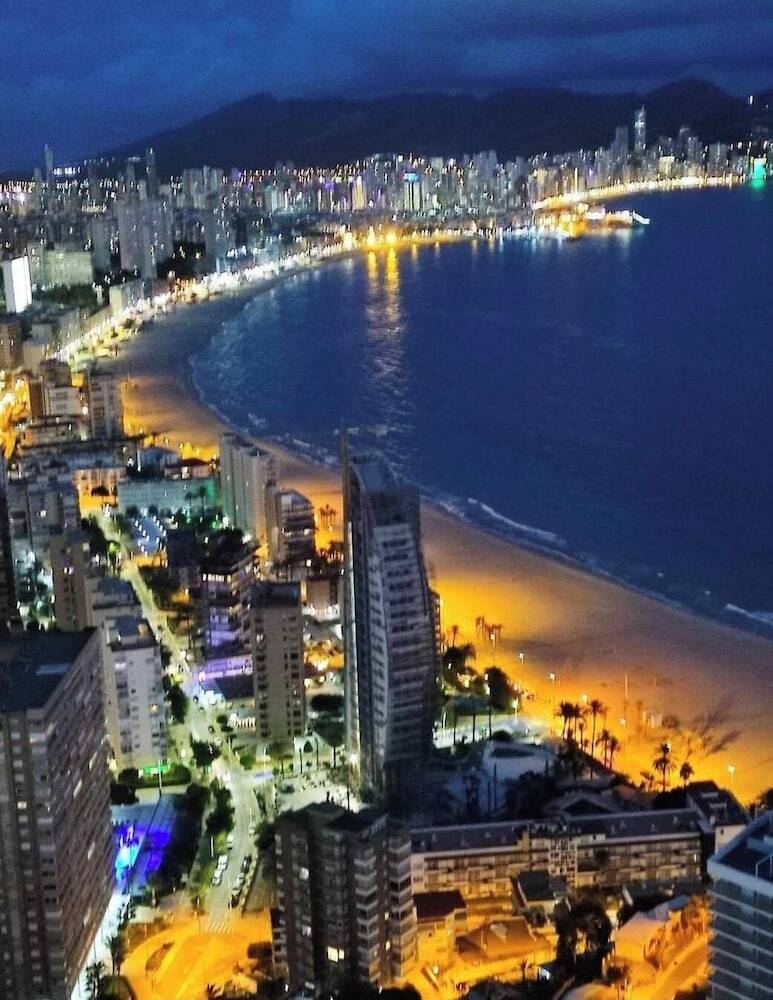 Luxe Apartment Bermudas Beach Benidorm