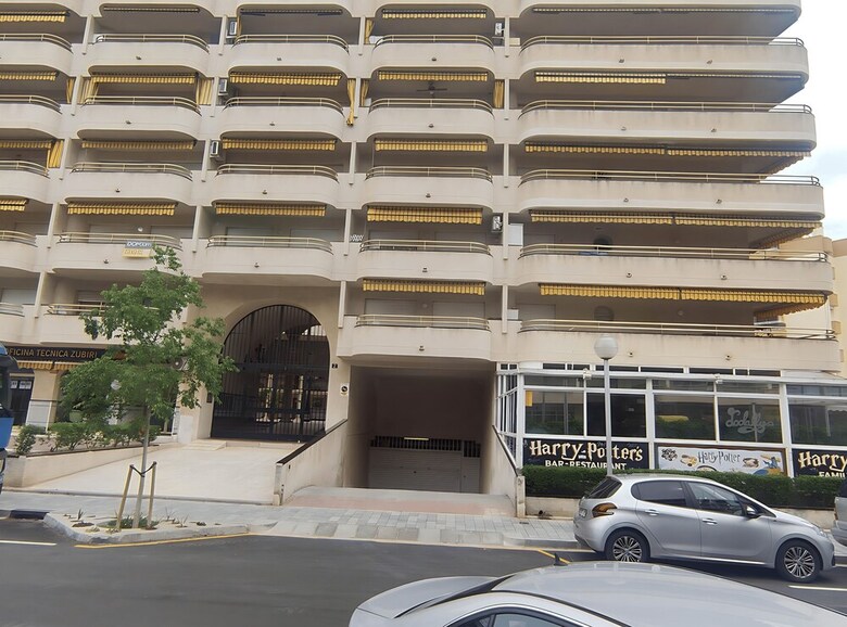 Apartamentos 520 � Golden Coast Paradise