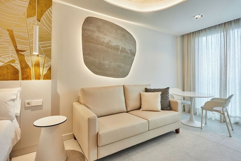 Silken Atlantis Suite ? Holiday Homes