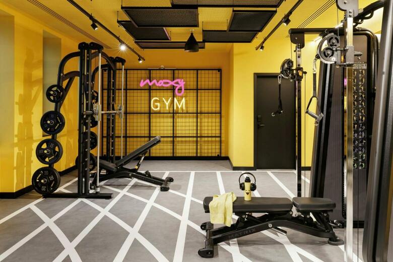 Hotel Moxy Alfragide Lisboa