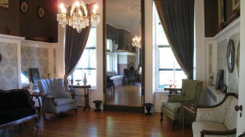 Allegheny Street Bed &amp; Breakfast