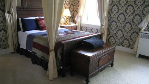 Allegheny Street Bed &amp; Breakfast