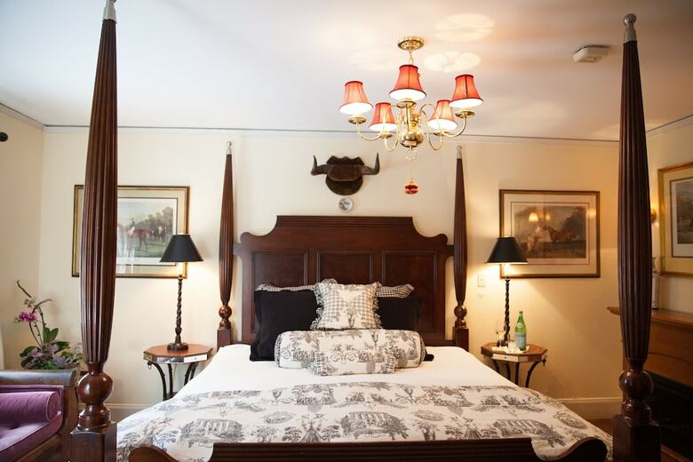 Posada Bee And Thistle Inn