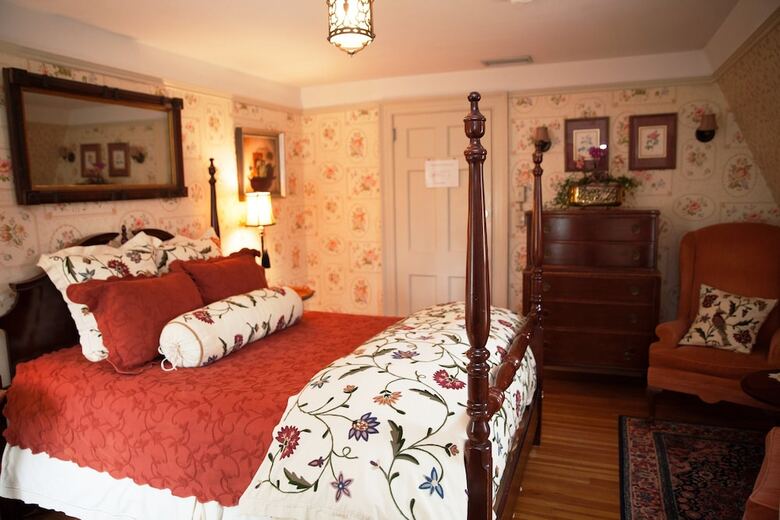 Posada Bee And Thistle Inn