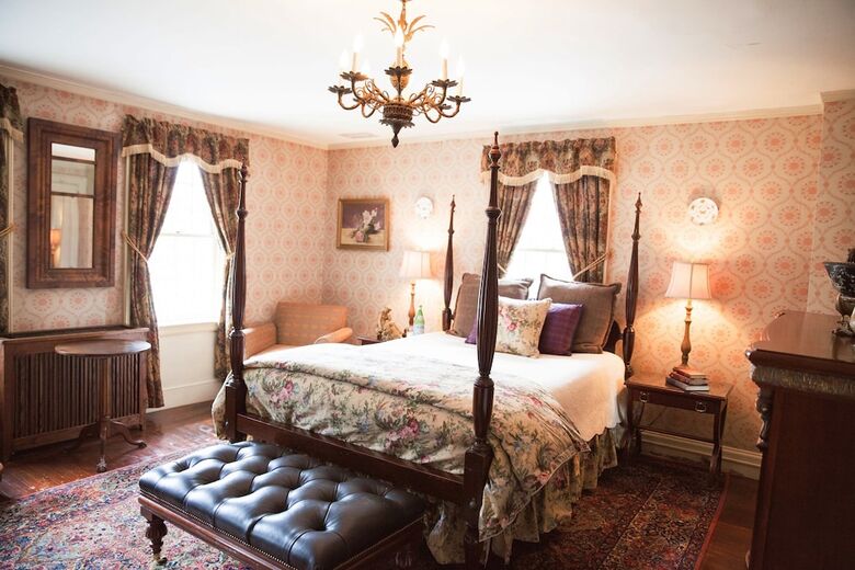 Posada Bee And Thistle Inn