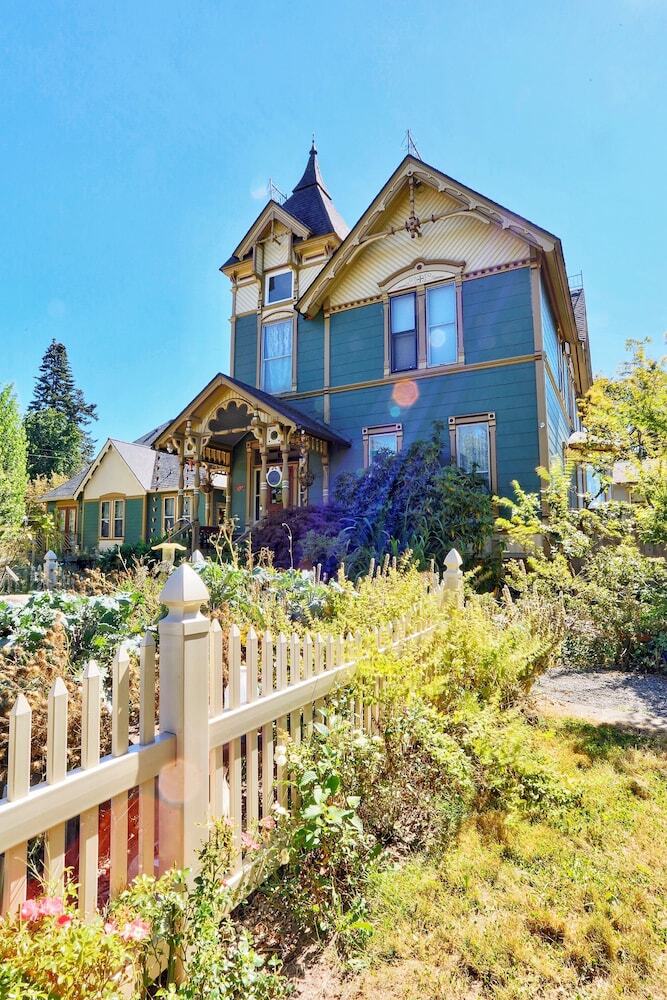 Bed & Breakfast Swantown Inn